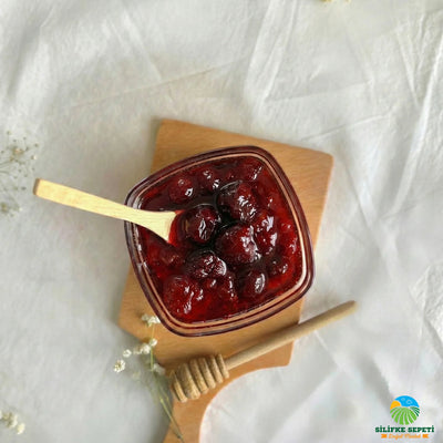 Ev Yapımı Vişne Reçeli - 780 Gr